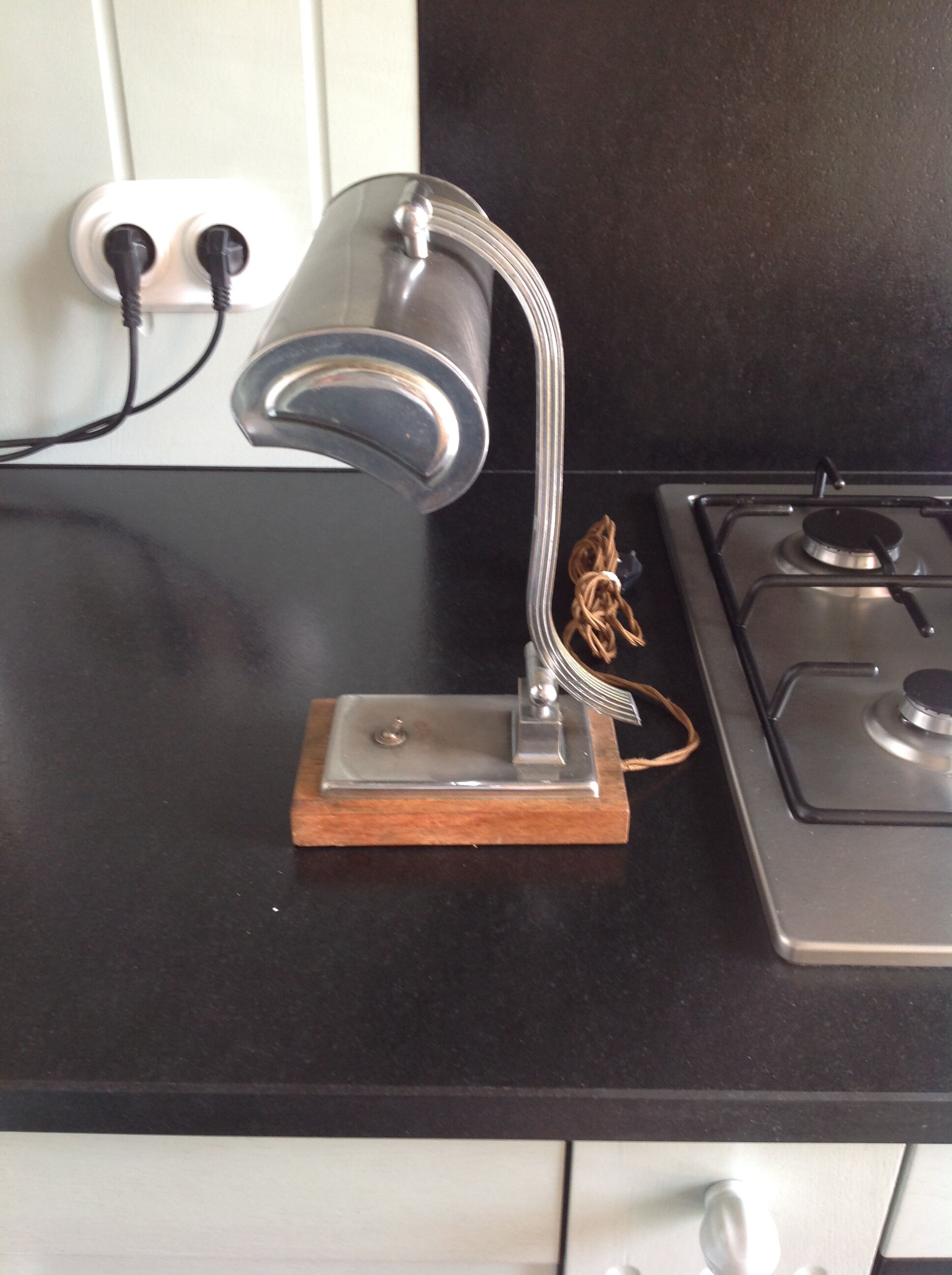 Lampe de bureau orientable en métal vers 1930