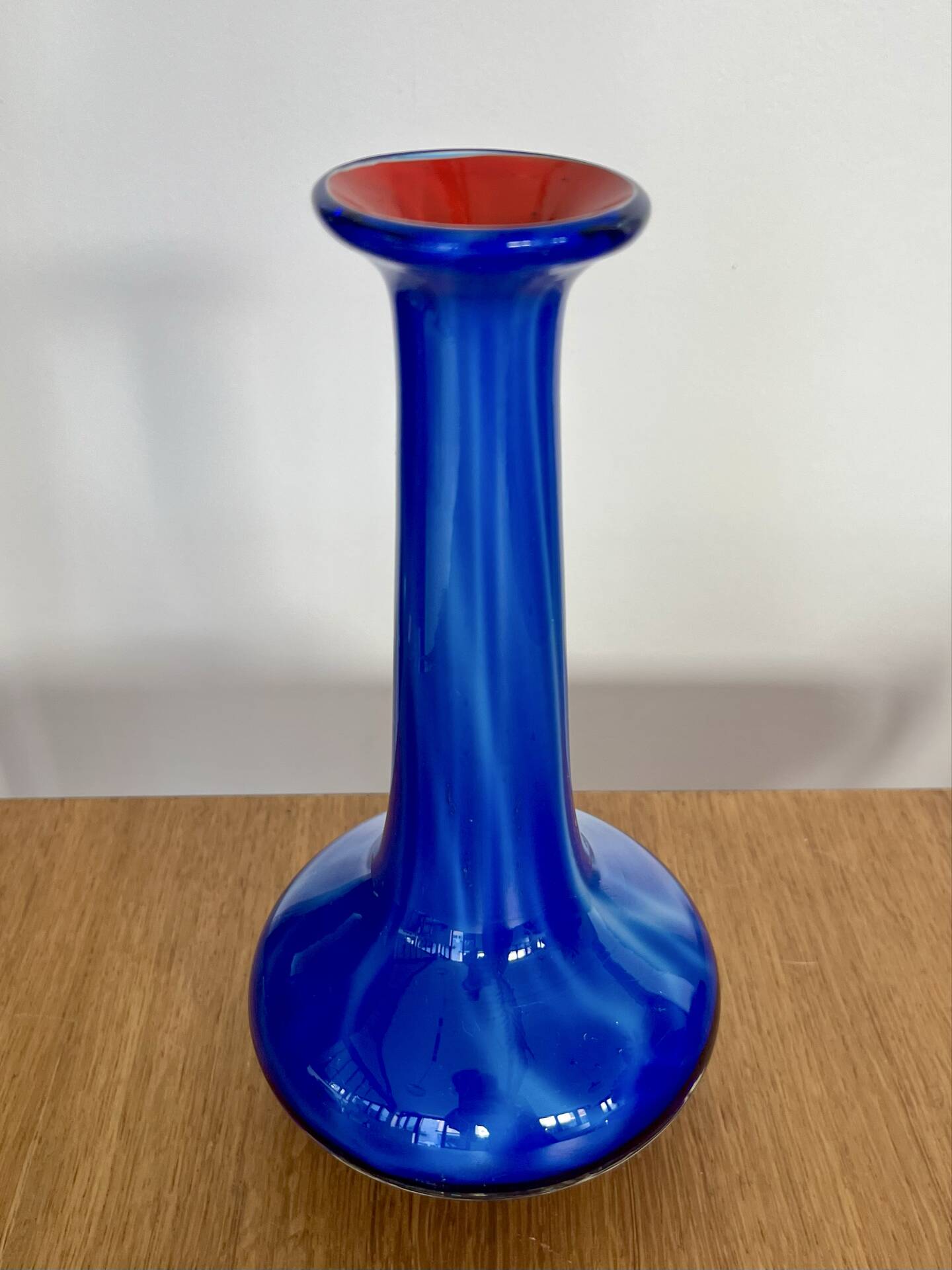 Multilayer blue/white/red soliflore vase