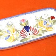 Butter dish with floral decoration