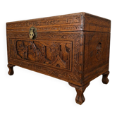 Asian chest from the 20th century made of camphor wood (omb)
