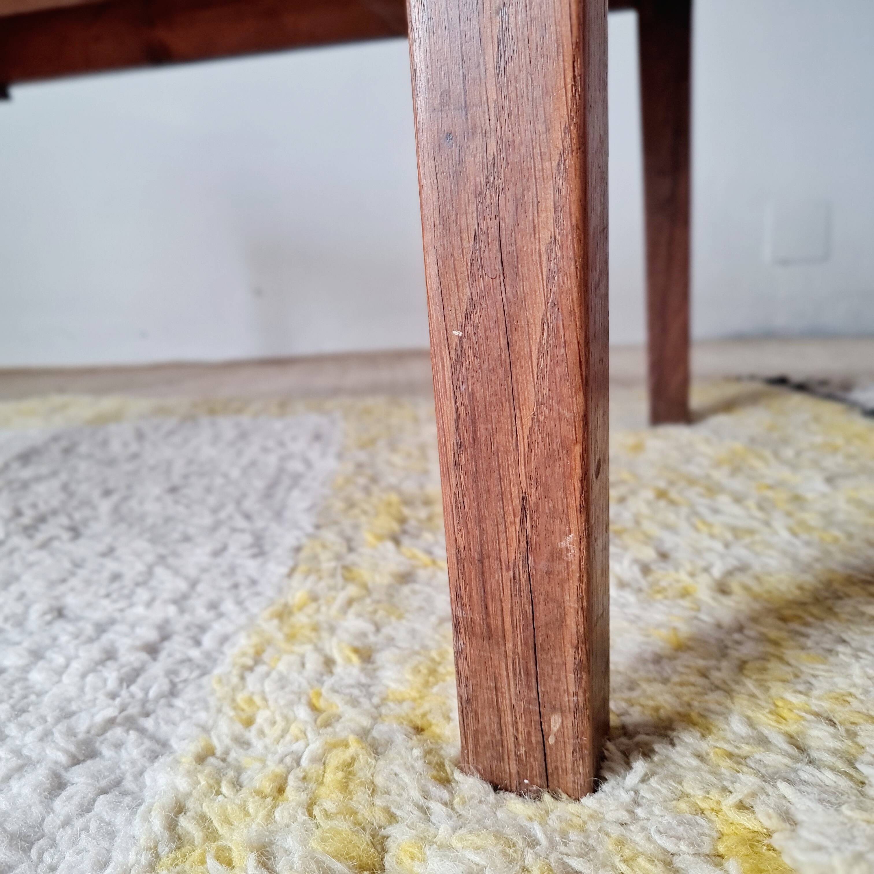Low farmhouse table with drawer - L100