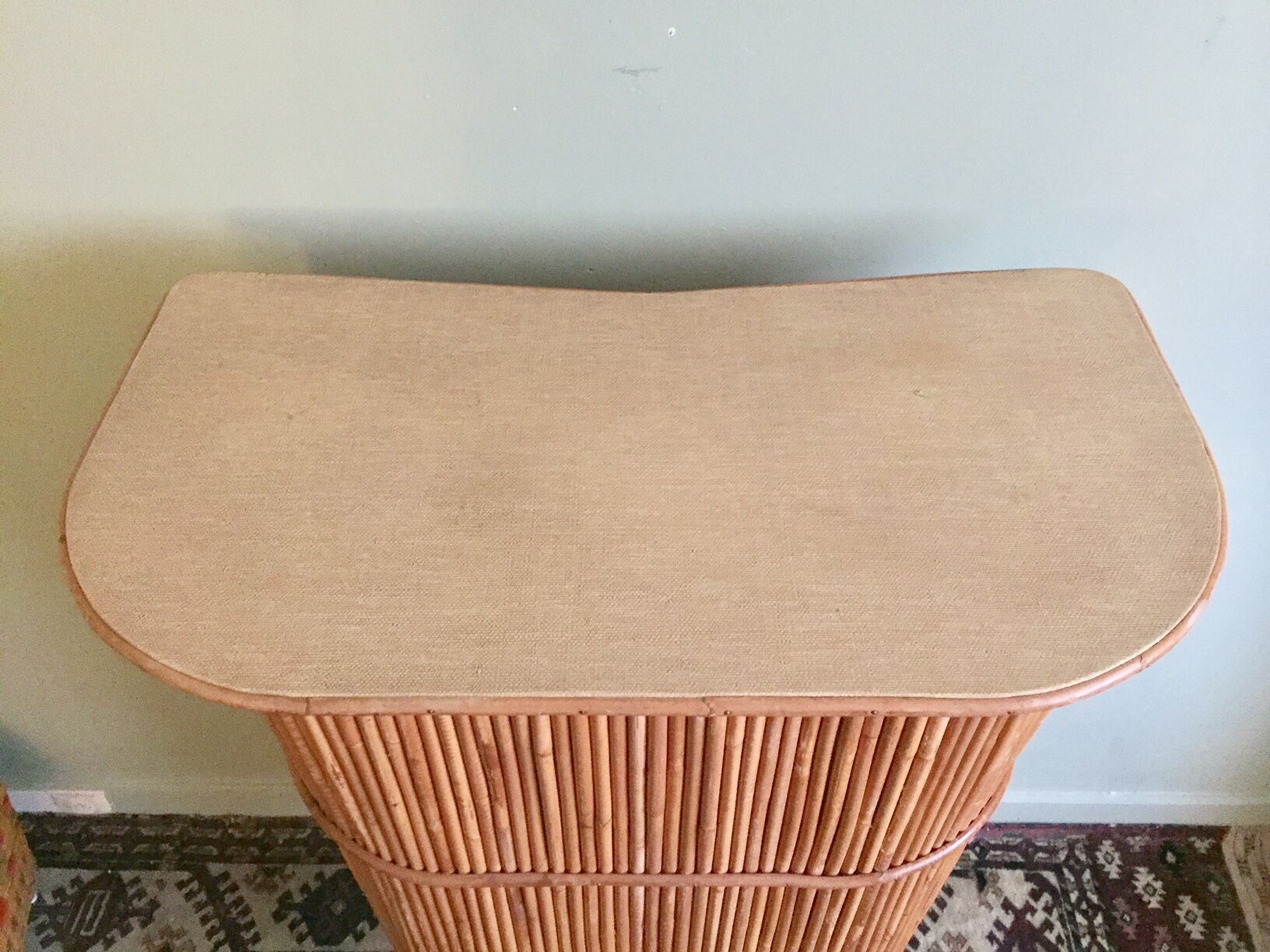 Rattan bar