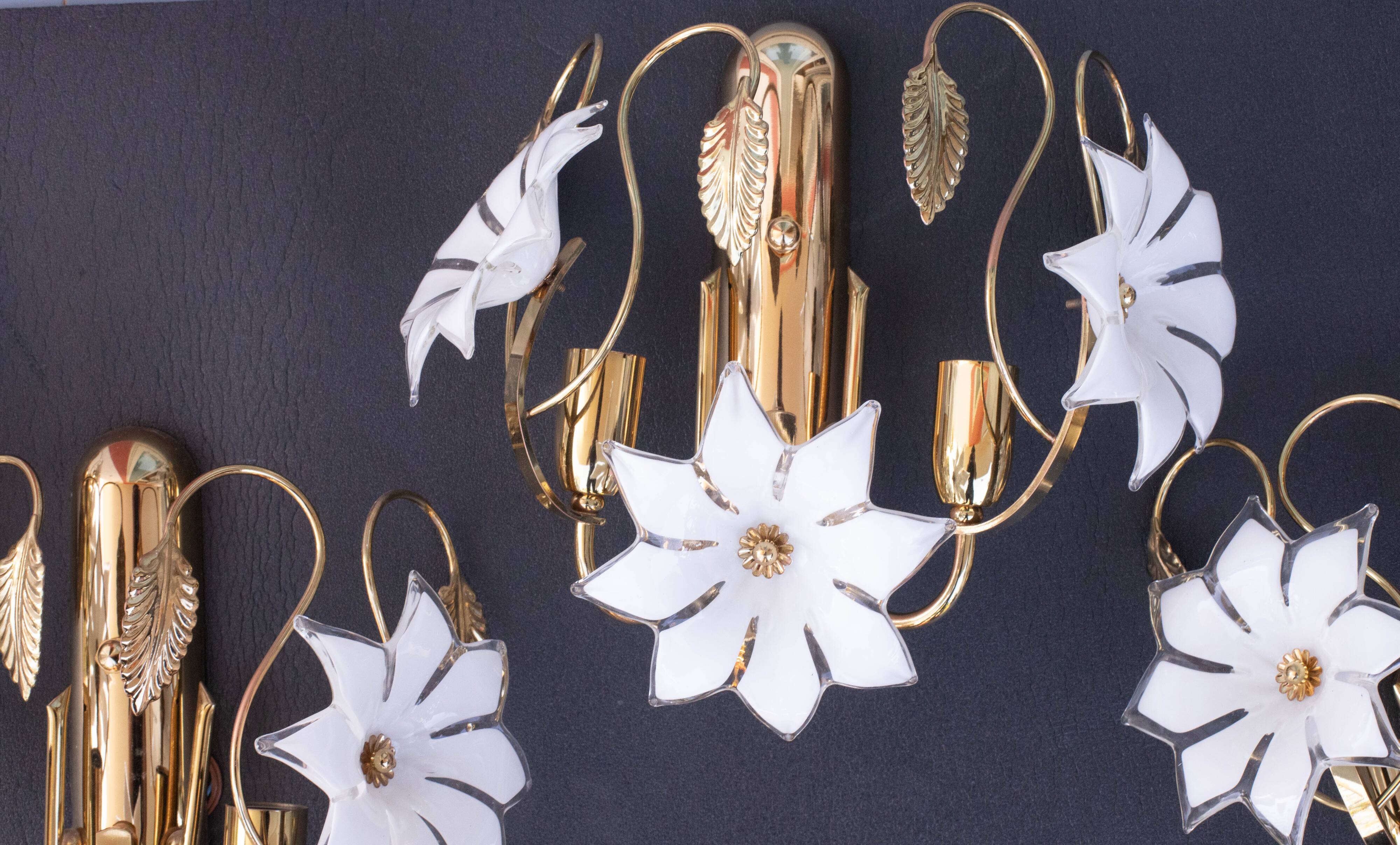 Set of 4 Murano White Flowers Wall Light, 1970s