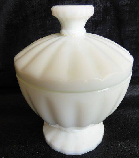 Sucrier vintage en verre blanc épais