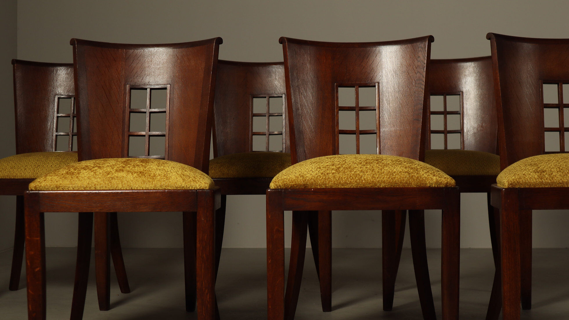 Ensemble de six chaises de salle à manger Art Déco, vers 1930.