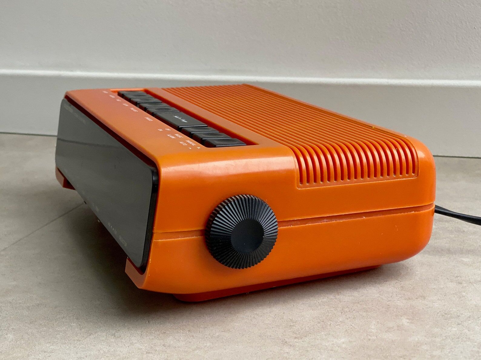 Orange space age gold star rk-306 alarm radio clock