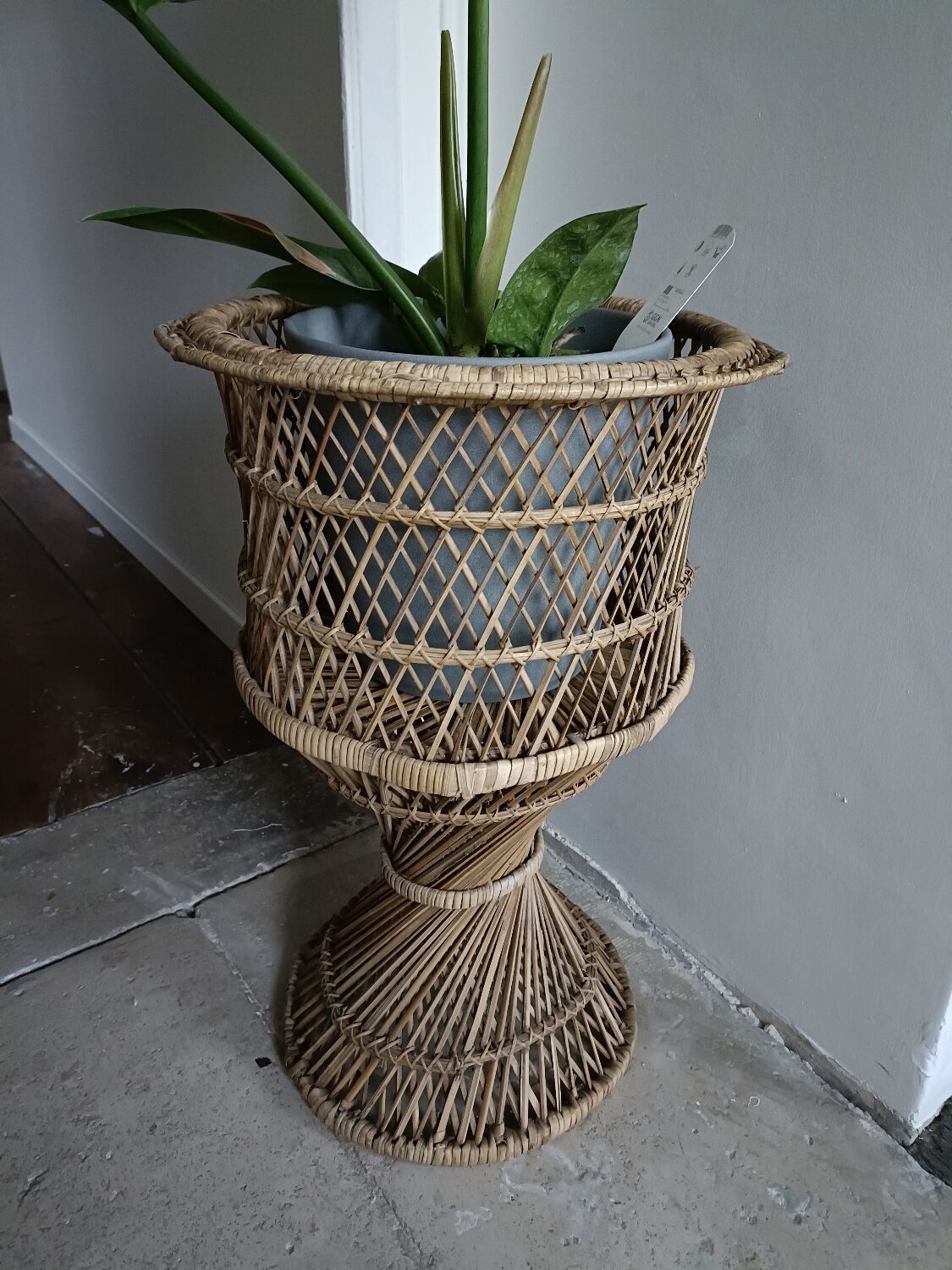 Plant holder, rattan pot cover