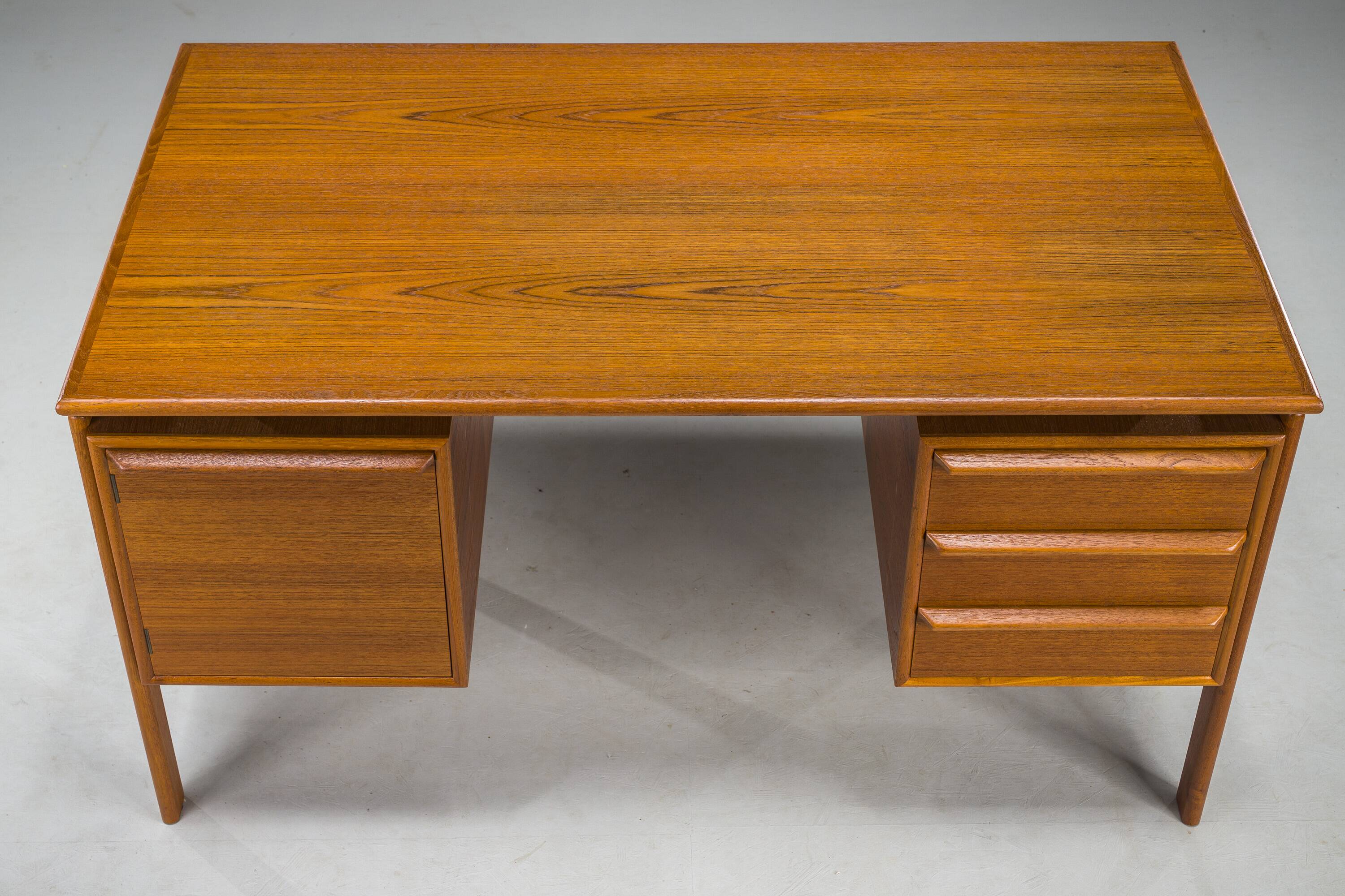 Mid-Century Teak Desk from GV Møbler, 1970s