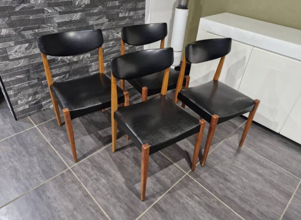 Set of 4 Scandinavian chairs, 1970s