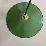 Workshop suspension in old enamelled sheet metal