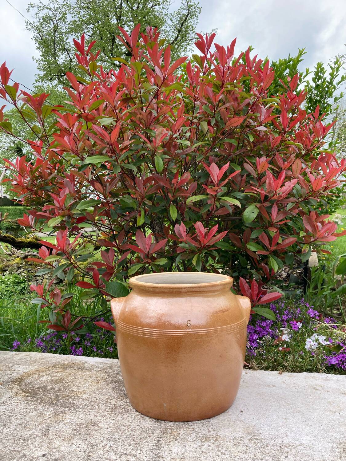 Light brown ceramic jar
