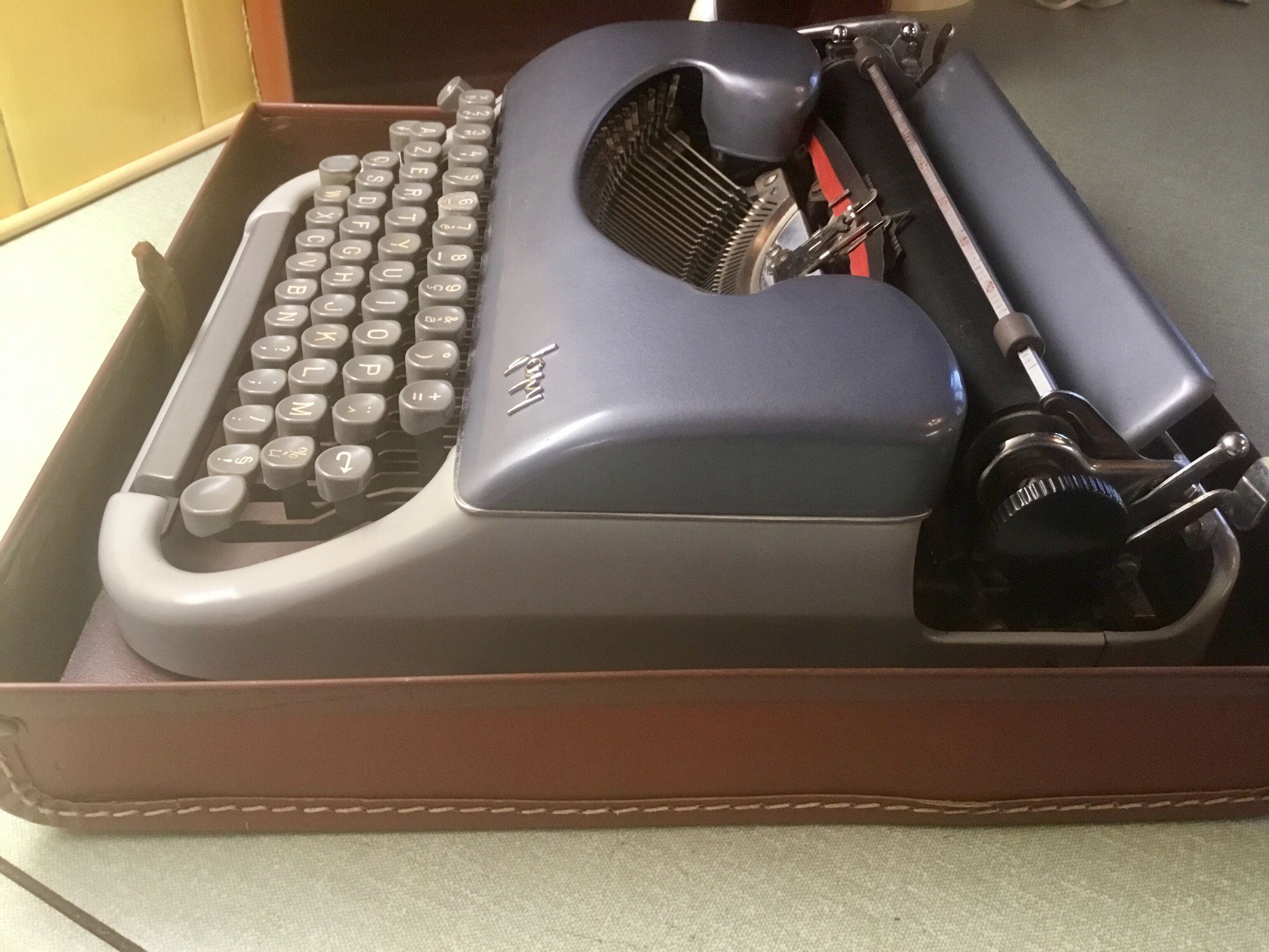 Machine a ecrire Japy vintage