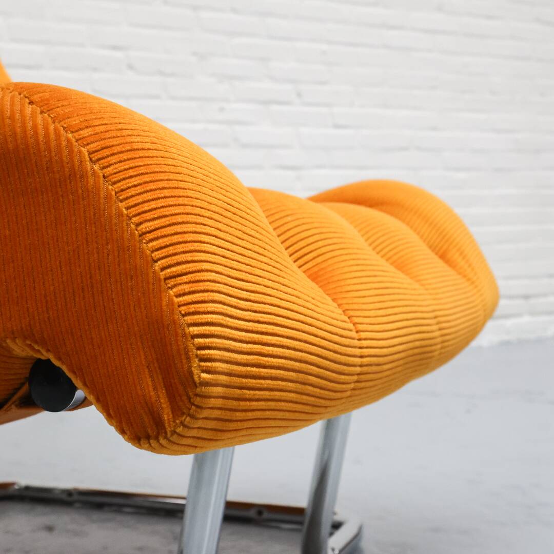 Fauteuil et repose-pieds Dux Formula années 1970