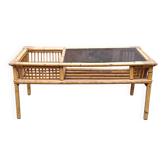 Table basse en rotin et verre fumé