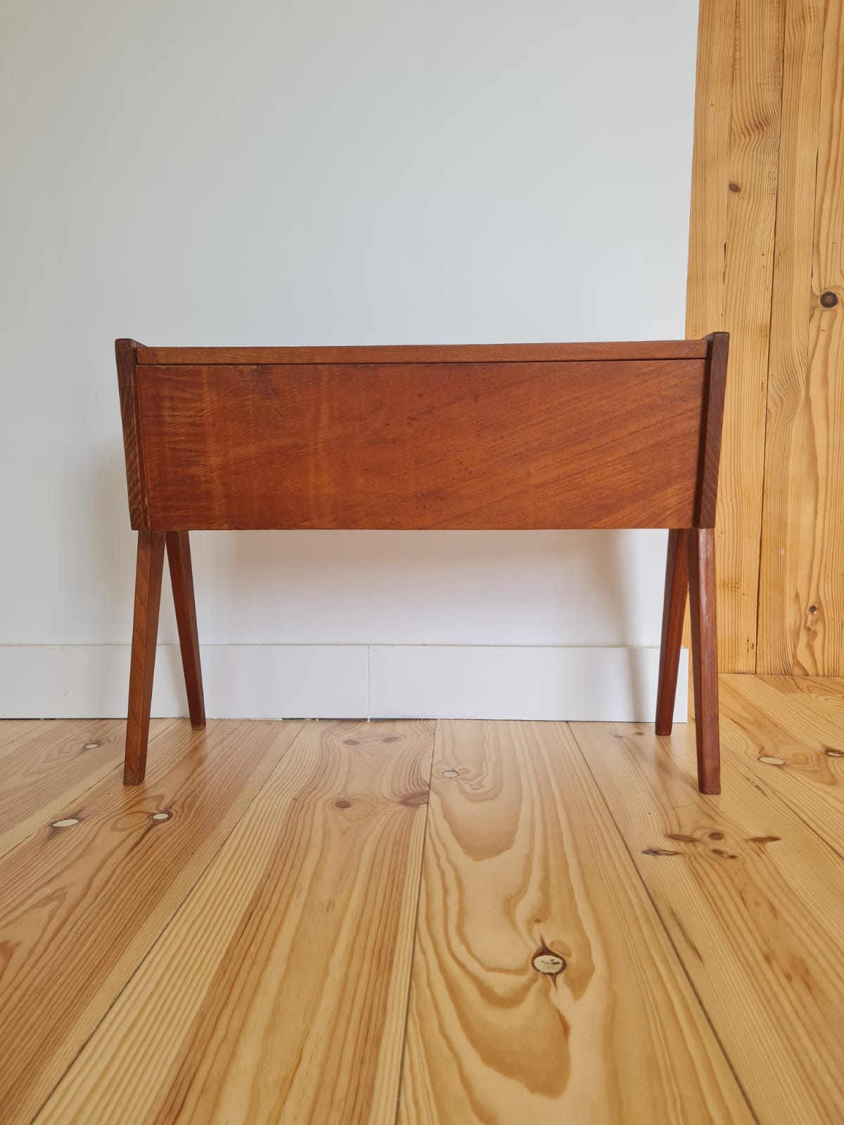 Bedside foot compass 1960