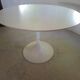 Tulip leg round table