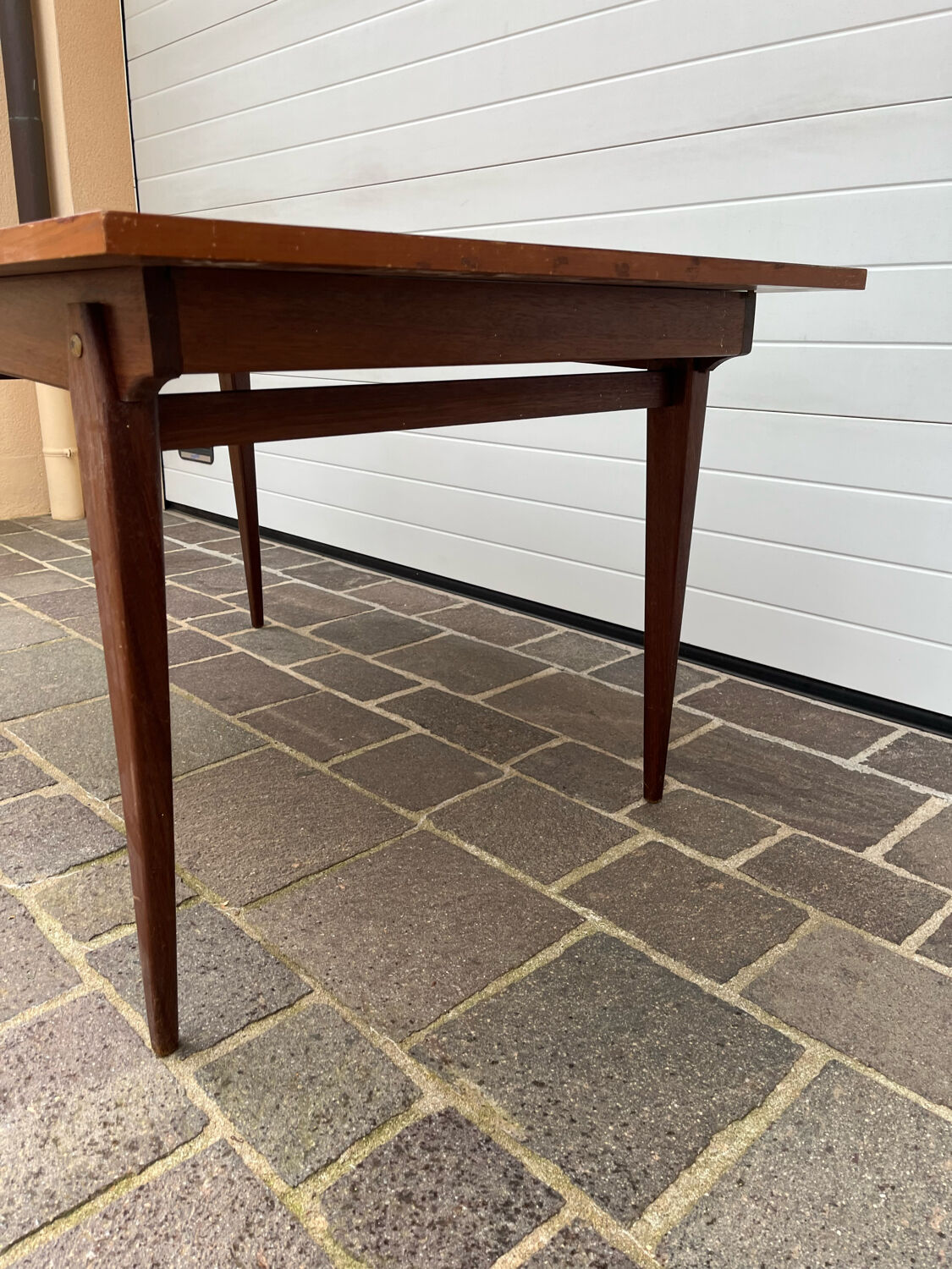 Scandinavian style extendable table