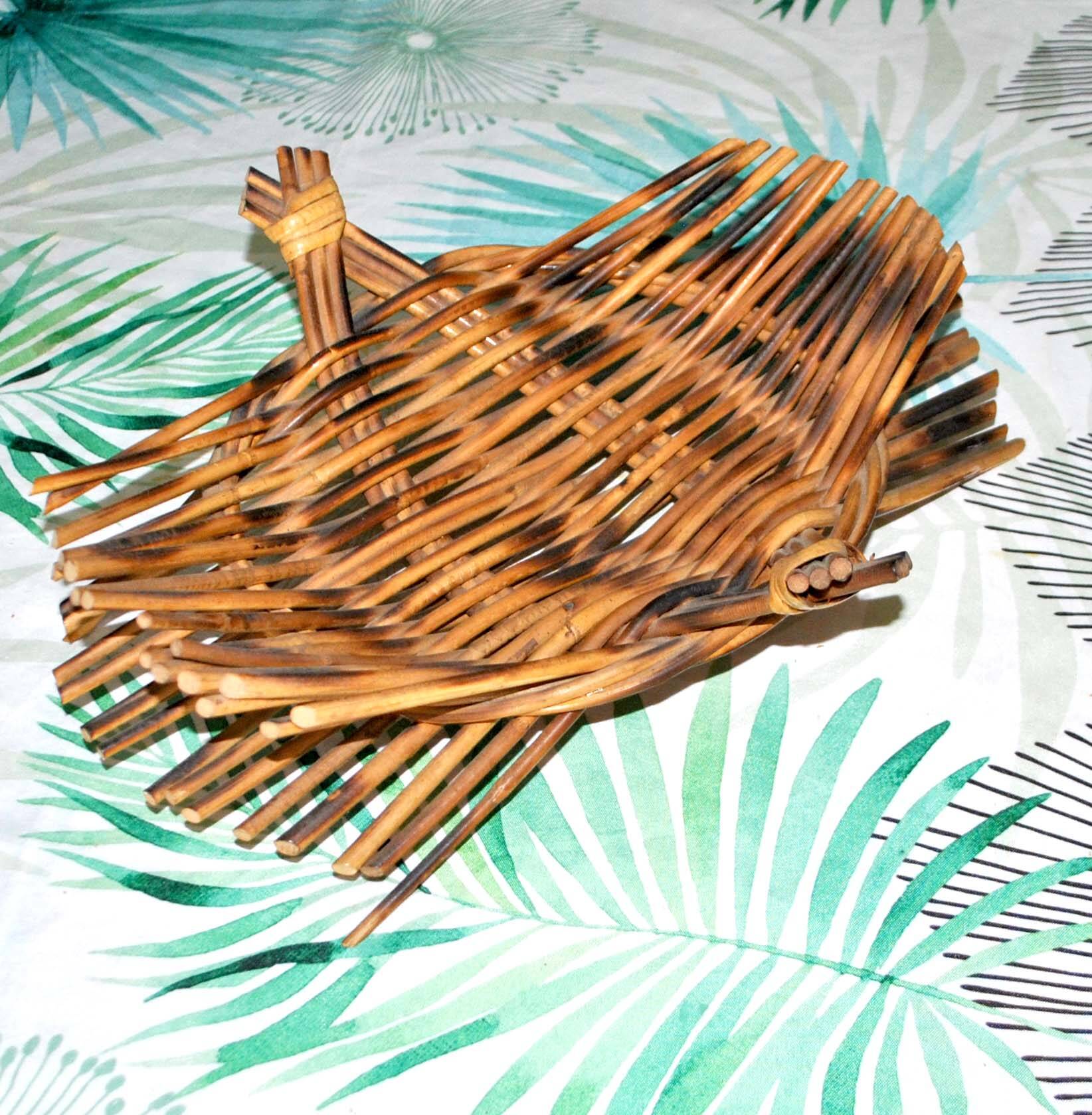 Vintage basket in woven rattan - fruit bowl empty-pocket 1960-1970 Hippie