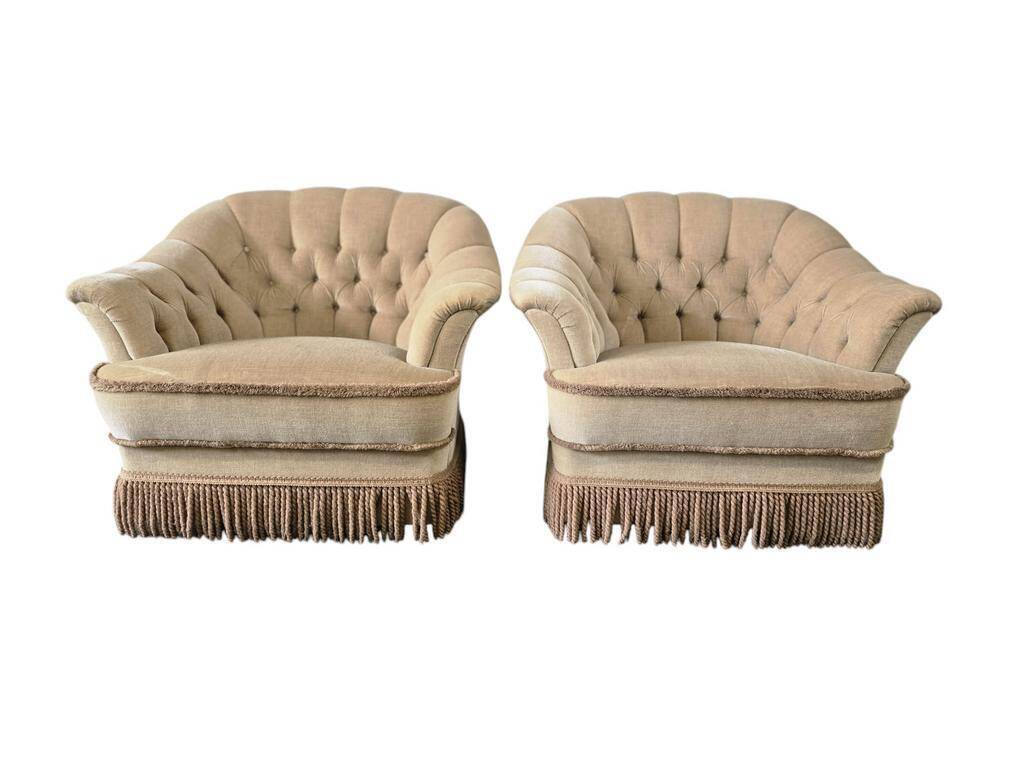 Set of 2 vintage ecru armchairs with fringes.