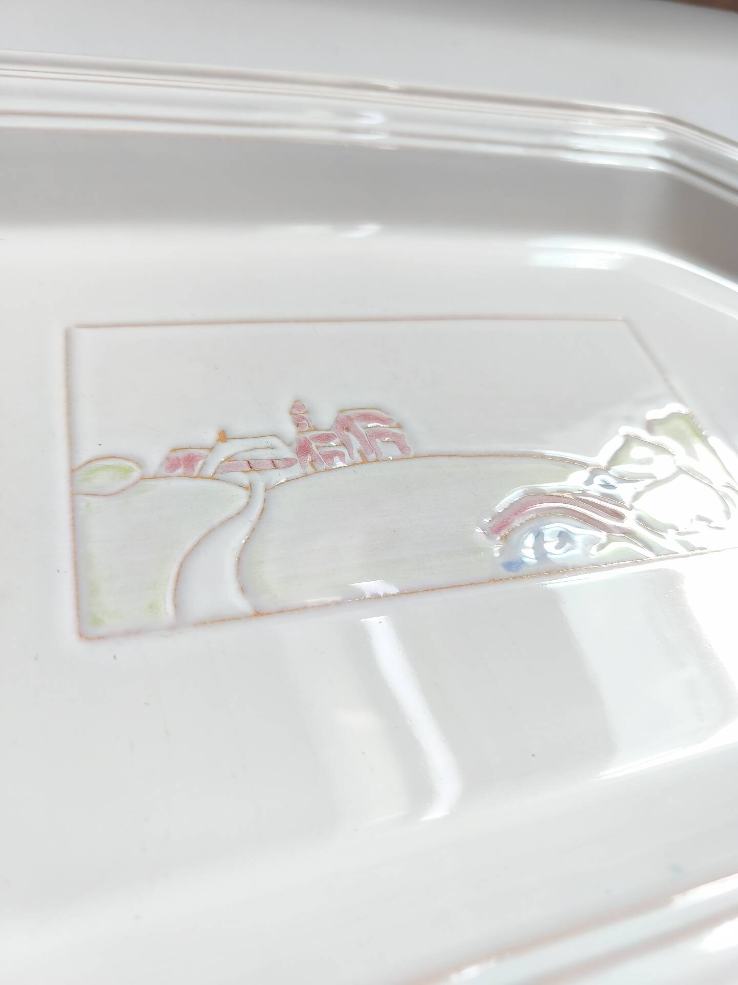 Plat long Niderviller modèle champêtre vintage