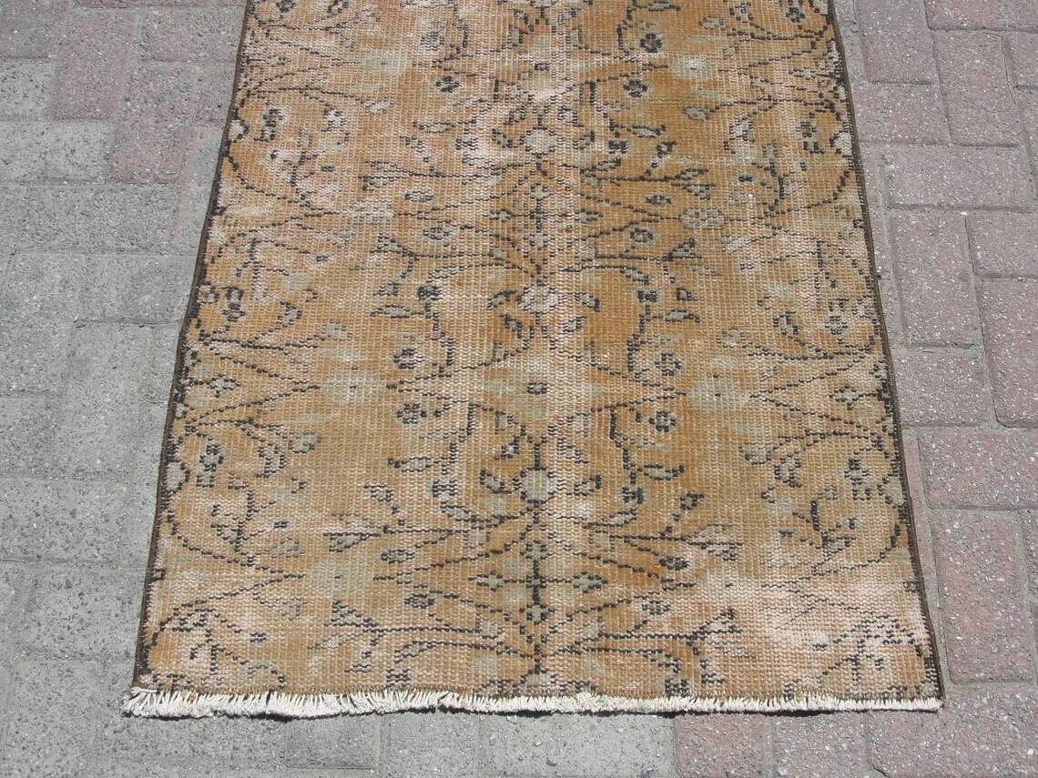 Vintage boho style rug - Oushak rug for entryway