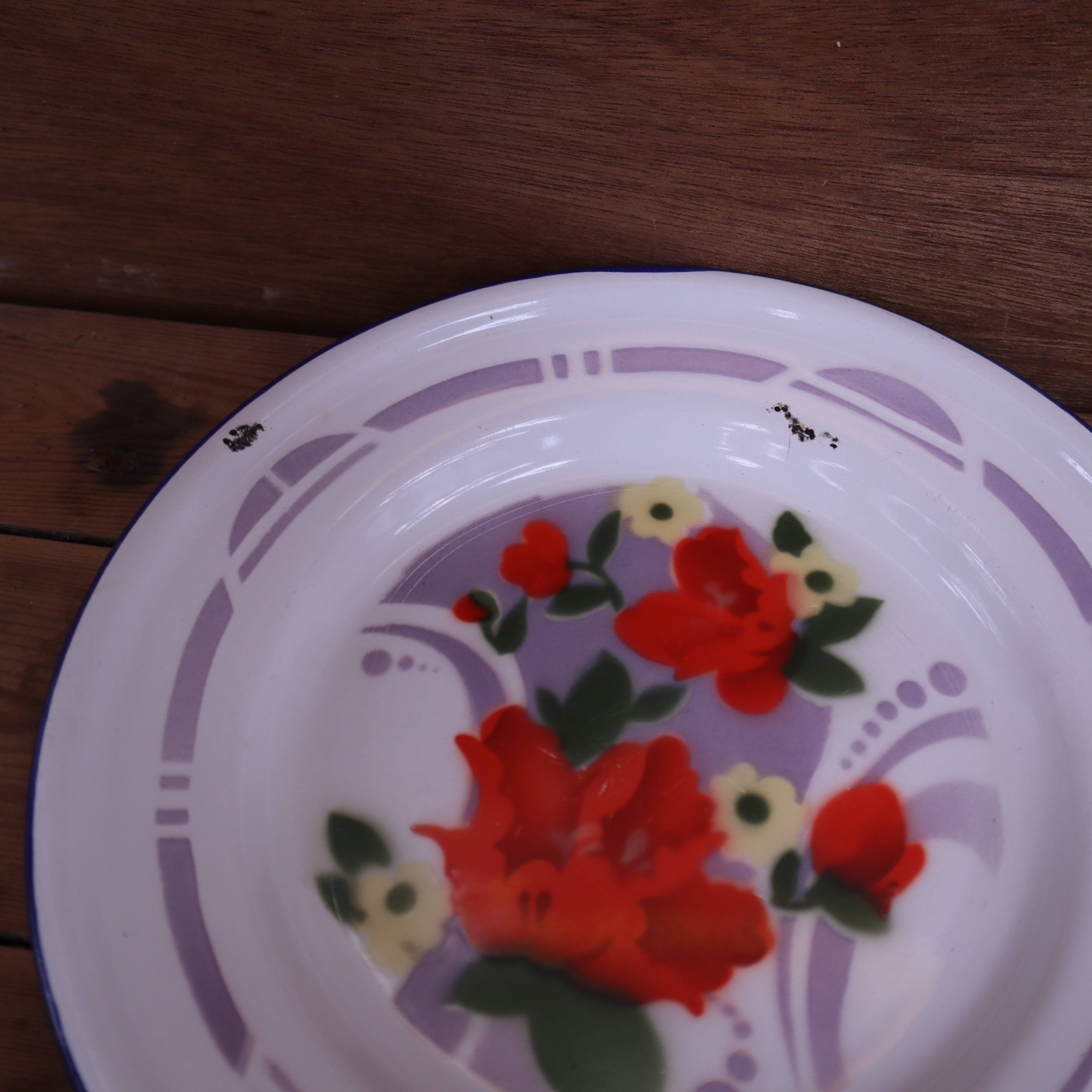 7 printed floral enamel plates "bon voyage" Made in China