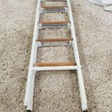 Small stepleau steel and white wood