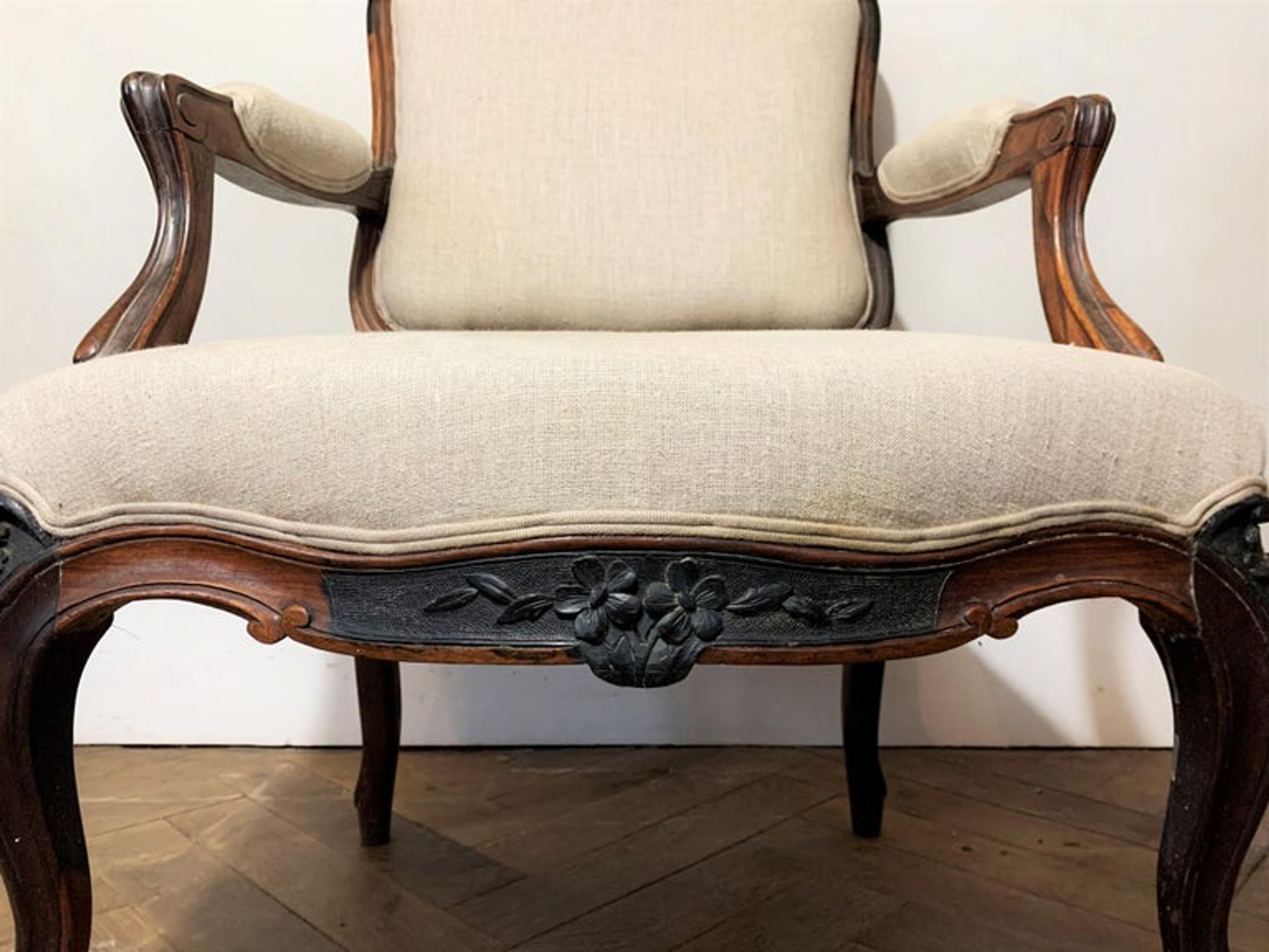 Fauteuil à la reine, style Louis XV, XIXème siècle