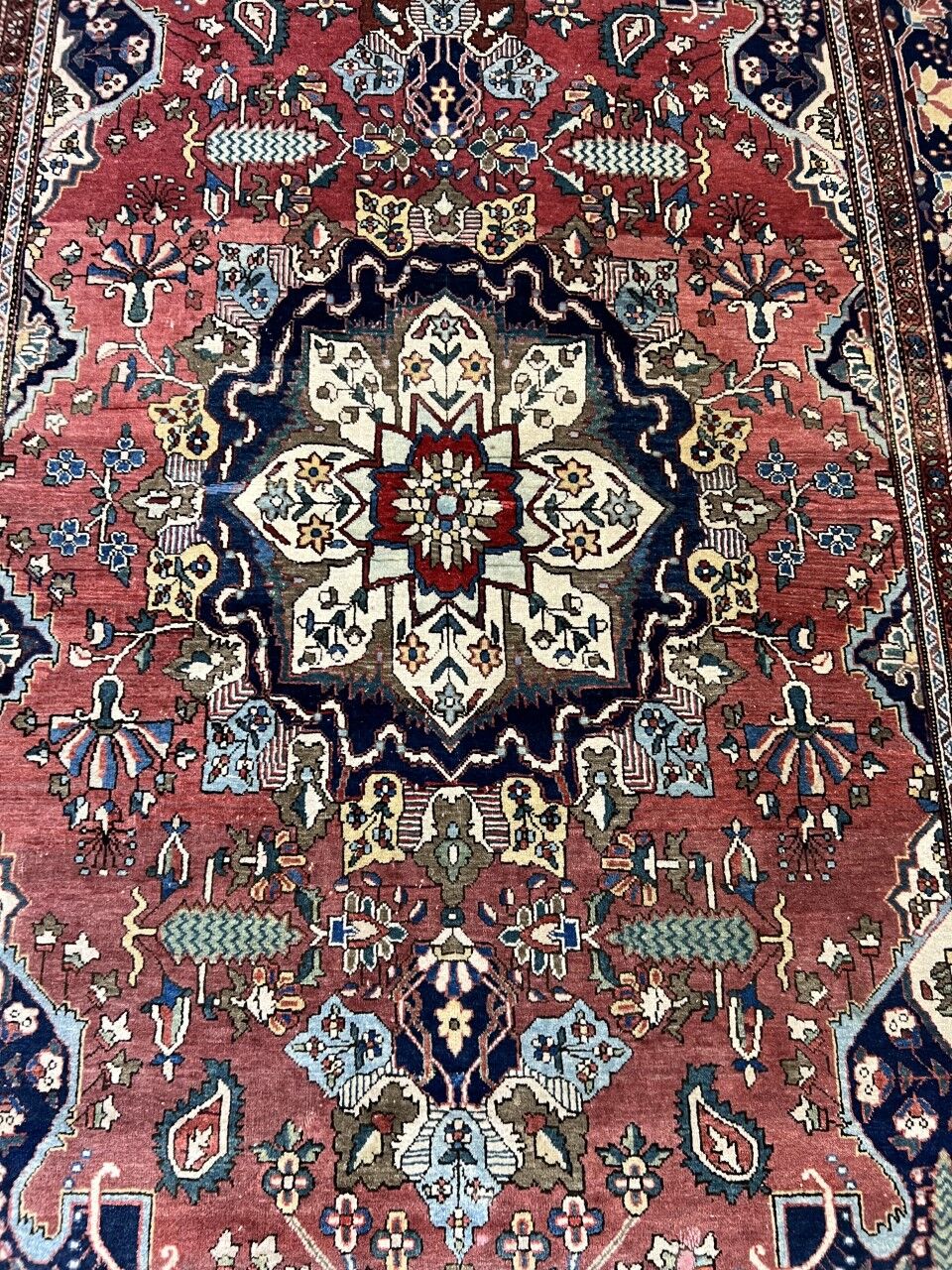 Handmade sarouk farahan rug