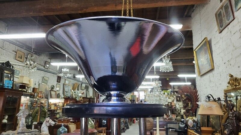 Art Deco floor lamp from the 1930s in wood and chrome.