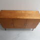 Buffet vintage avec 3 portes.