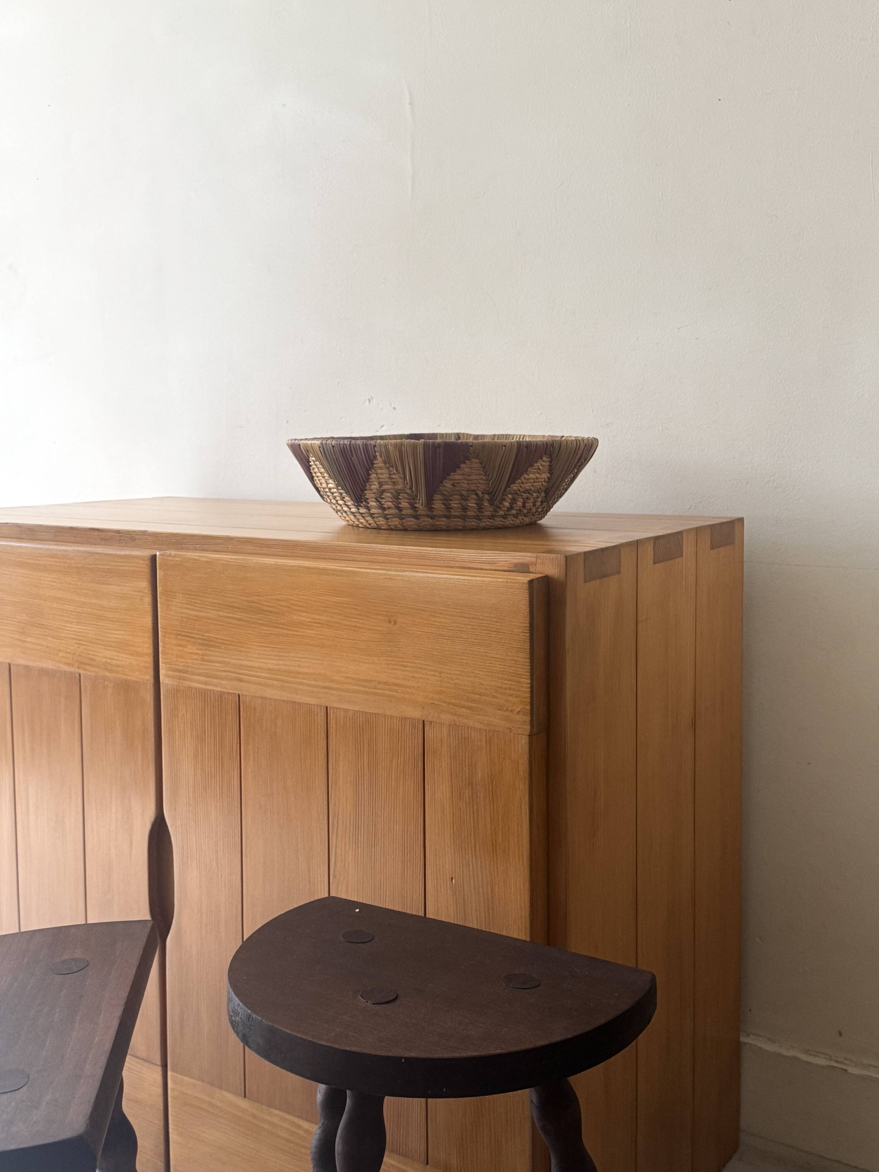 Buffet design en bois orme & pin collection Savoie, Maison Regain 1970