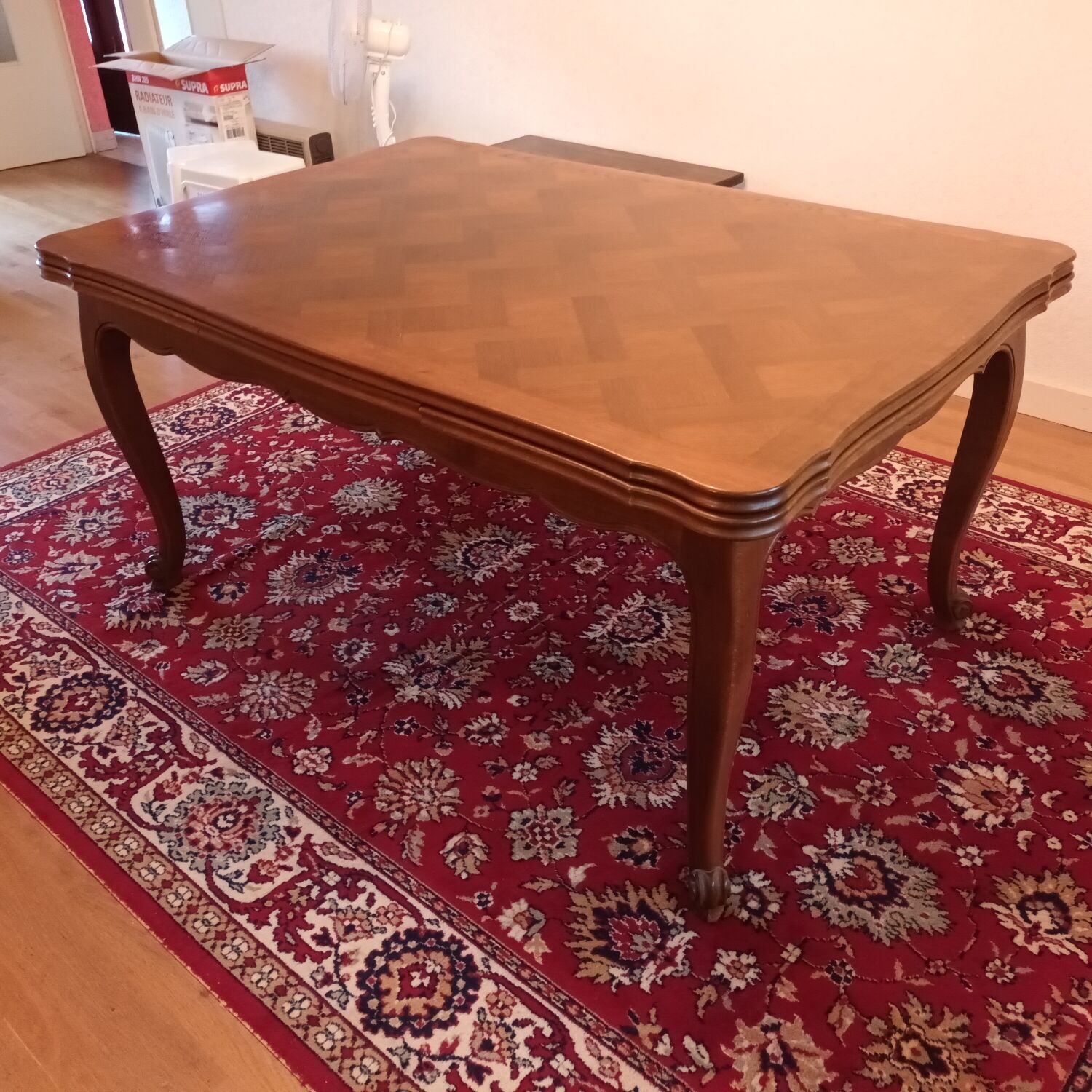 Versailles parquet table