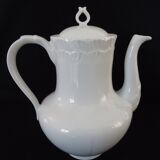 Pouring coffee pot, made of Limoges porcelain, Goumot Labesse (A565)