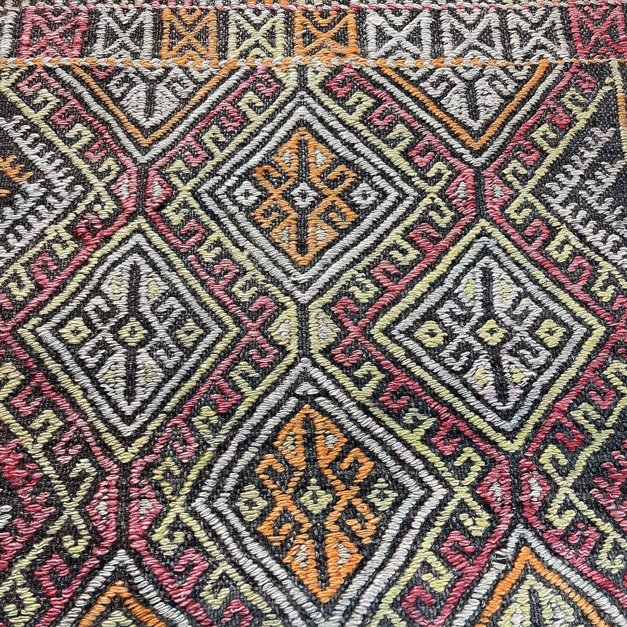 Vintage turkish kilim rug  90 x 52 cm