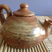 Teapot in sandis