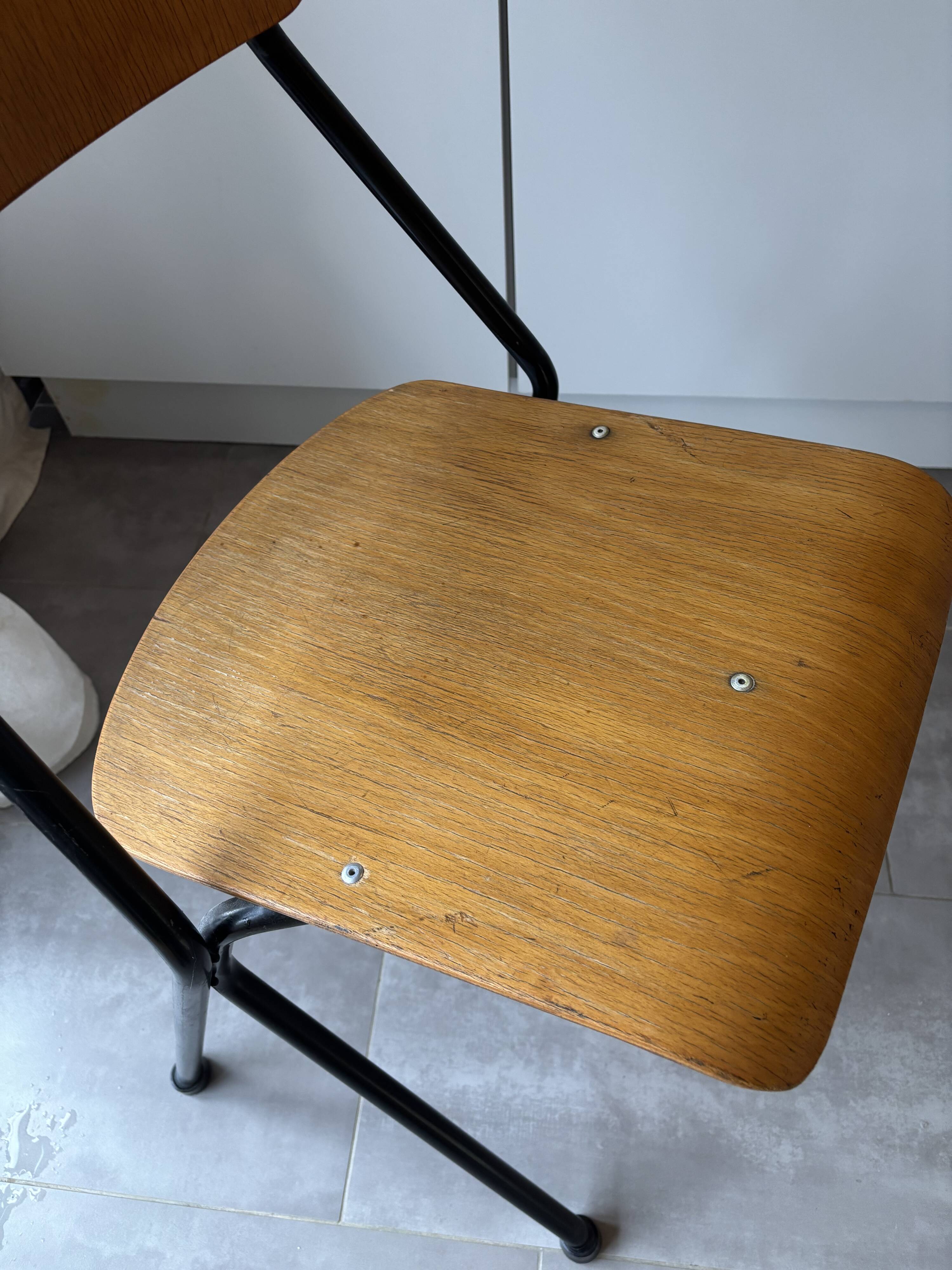 Set of 4 vintage post-modern design chairs