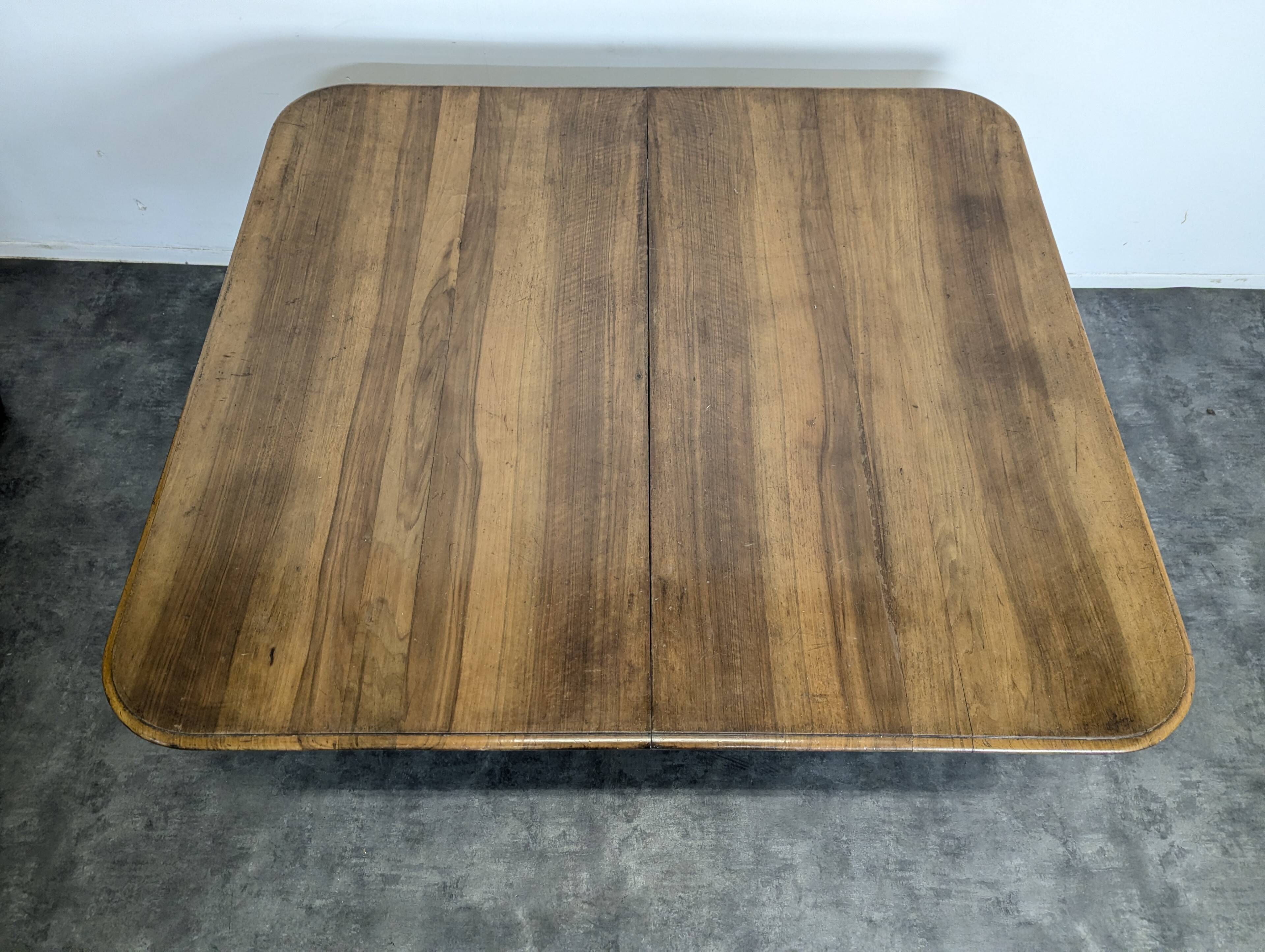 Renaissance-style table in solid walnut