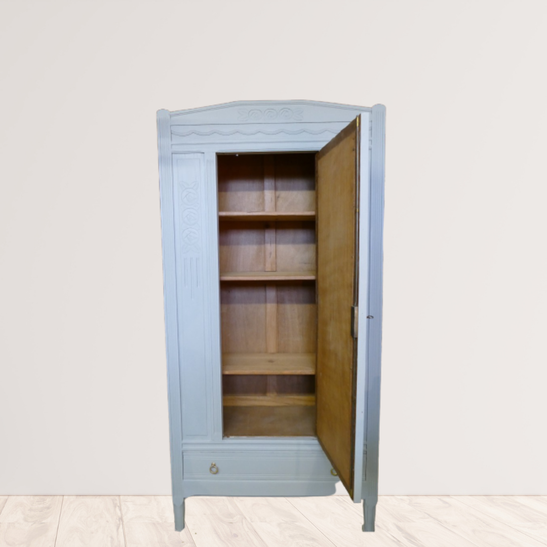 Armoire