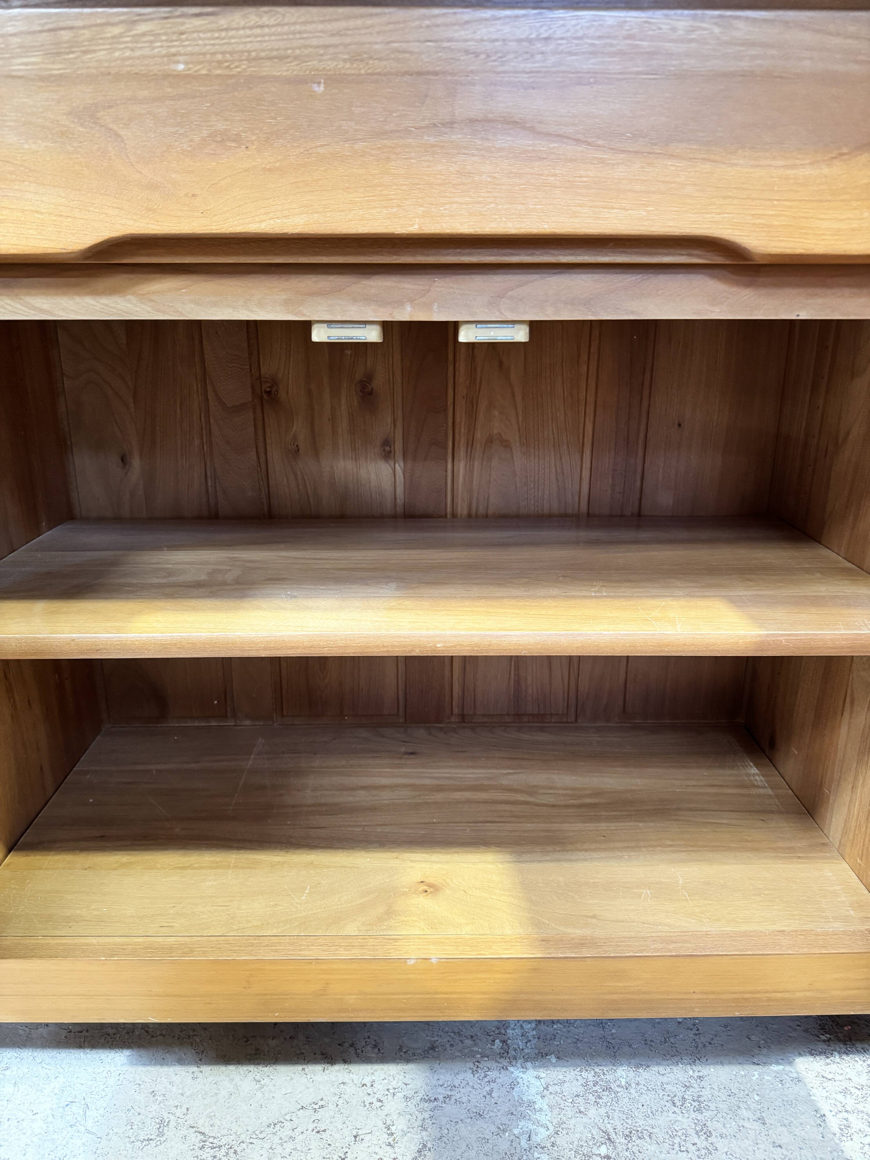 Enfilade in solid elm – 1980s