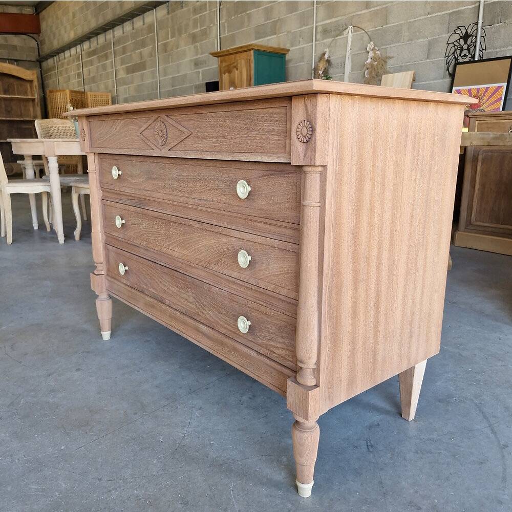 Mahogany chest of drawers – reinterpreted Louis XVI style