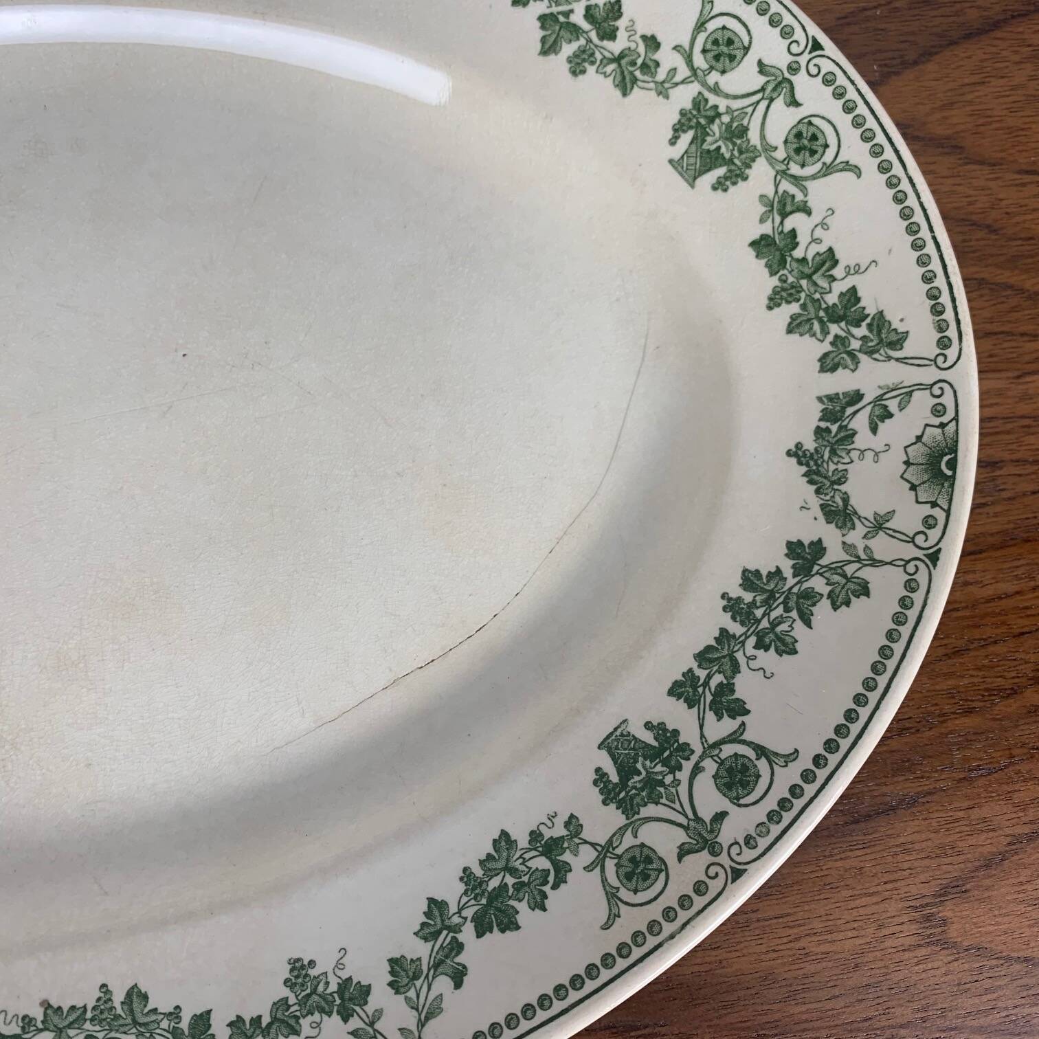 Grand Plat ovale modèle "Champagne ", Badonviller, vert
