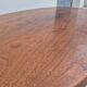 Table basse ovale Baumann en teck 1950s vintage