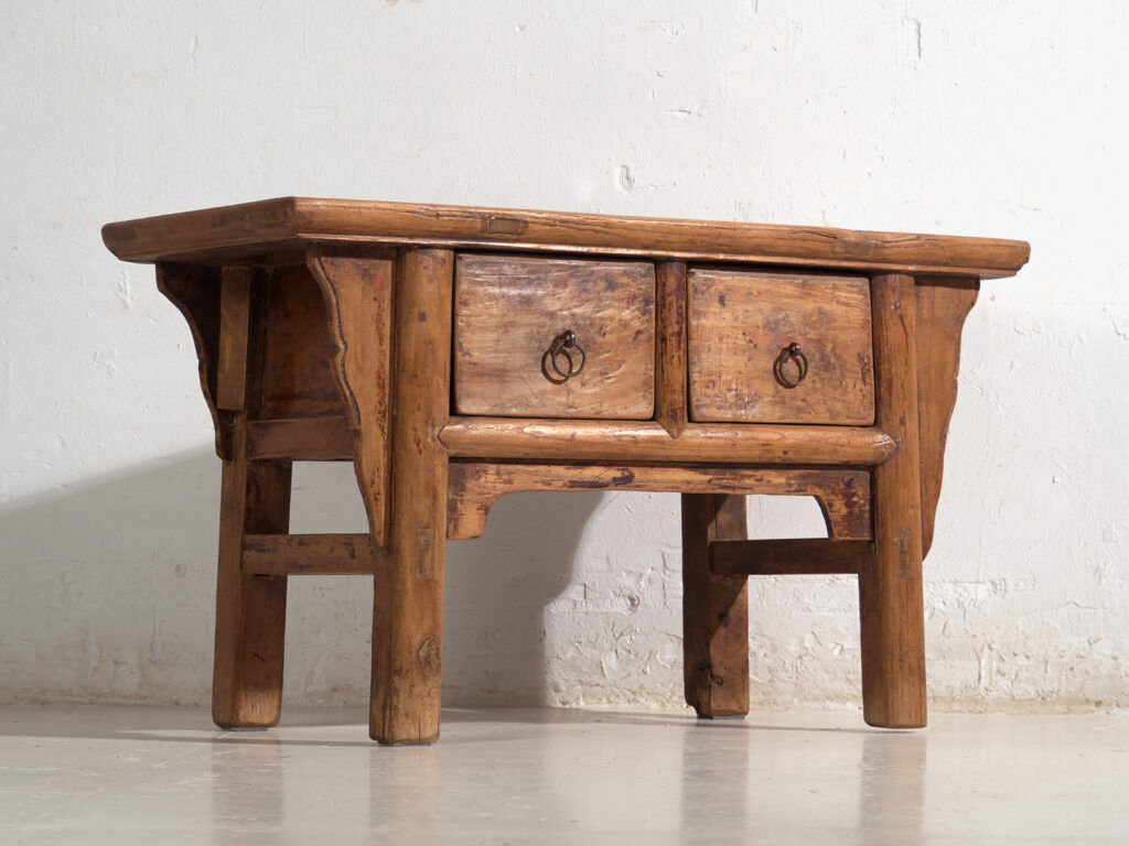 Shanxi console in elm with drawers – China, circa 1930