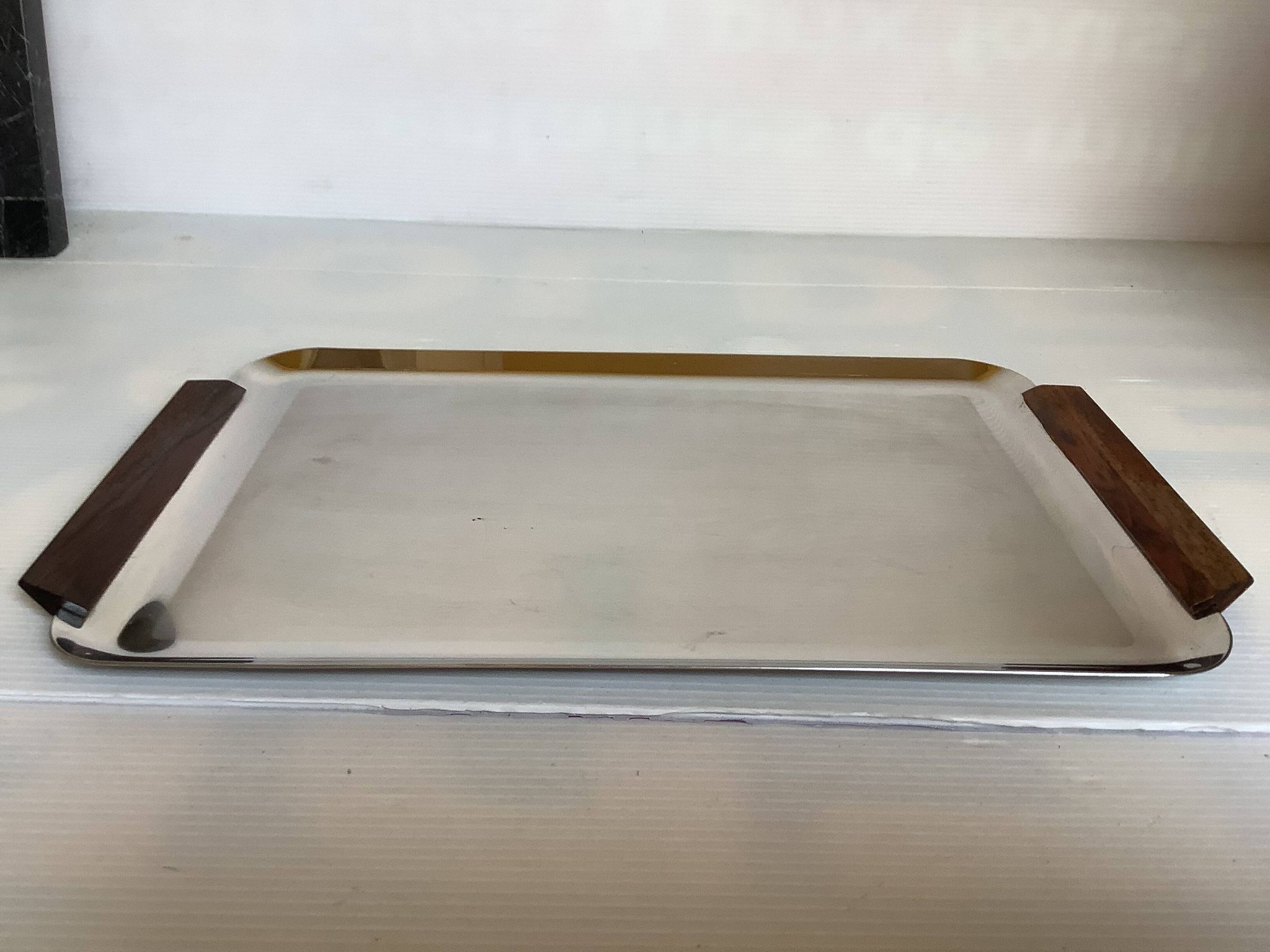 Plateau, plat en métal et bois style scandinave