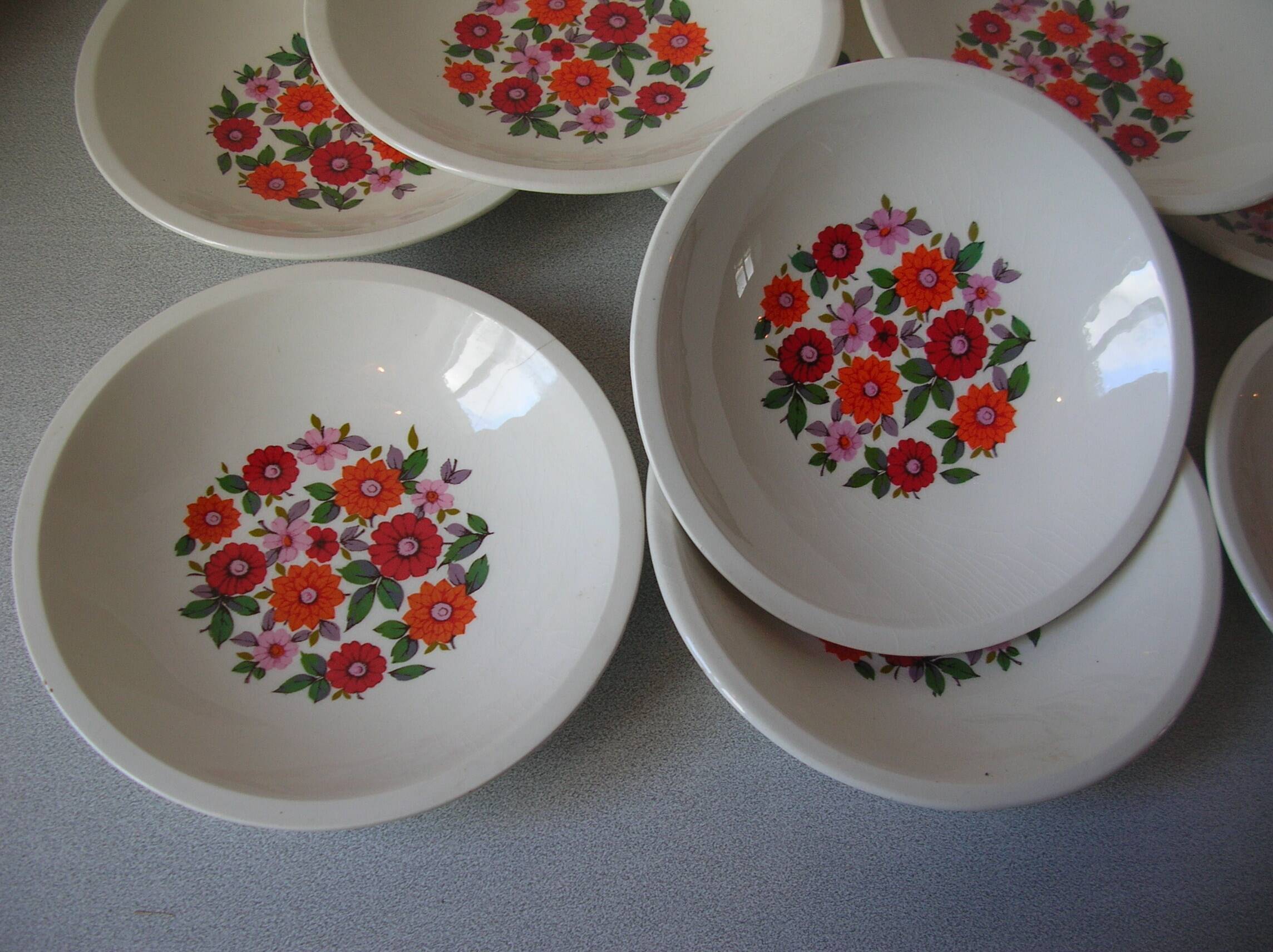 Lot of 9 old Gien soup plates Coralie model 1970s/80s floral decor