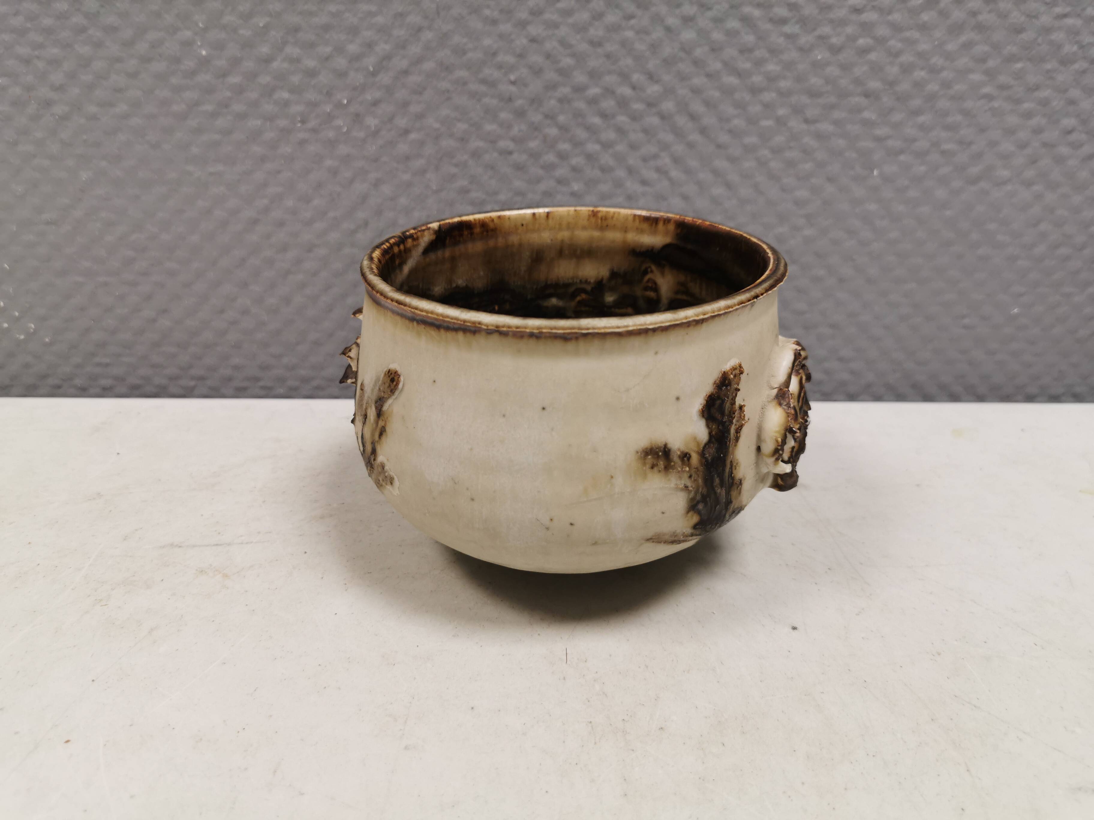 Ceramic bowl by Christina Præstgaard (CP), Denmark, 1980s.