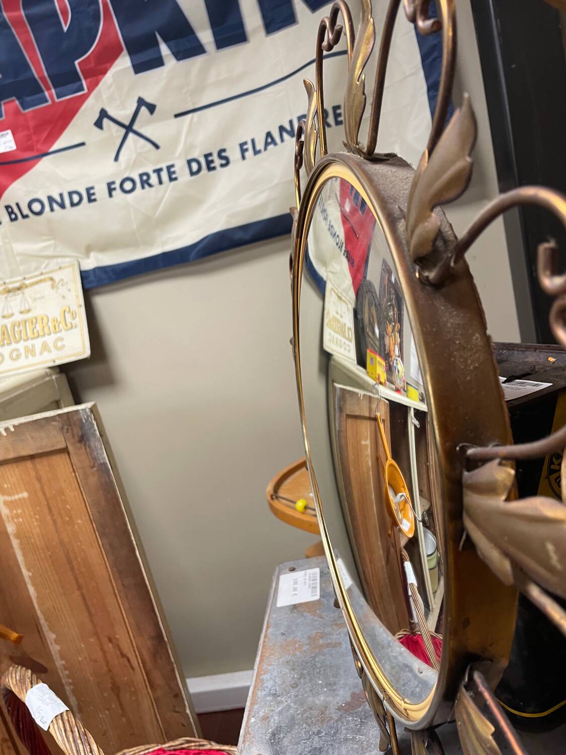 Convex mirror witch golden sun