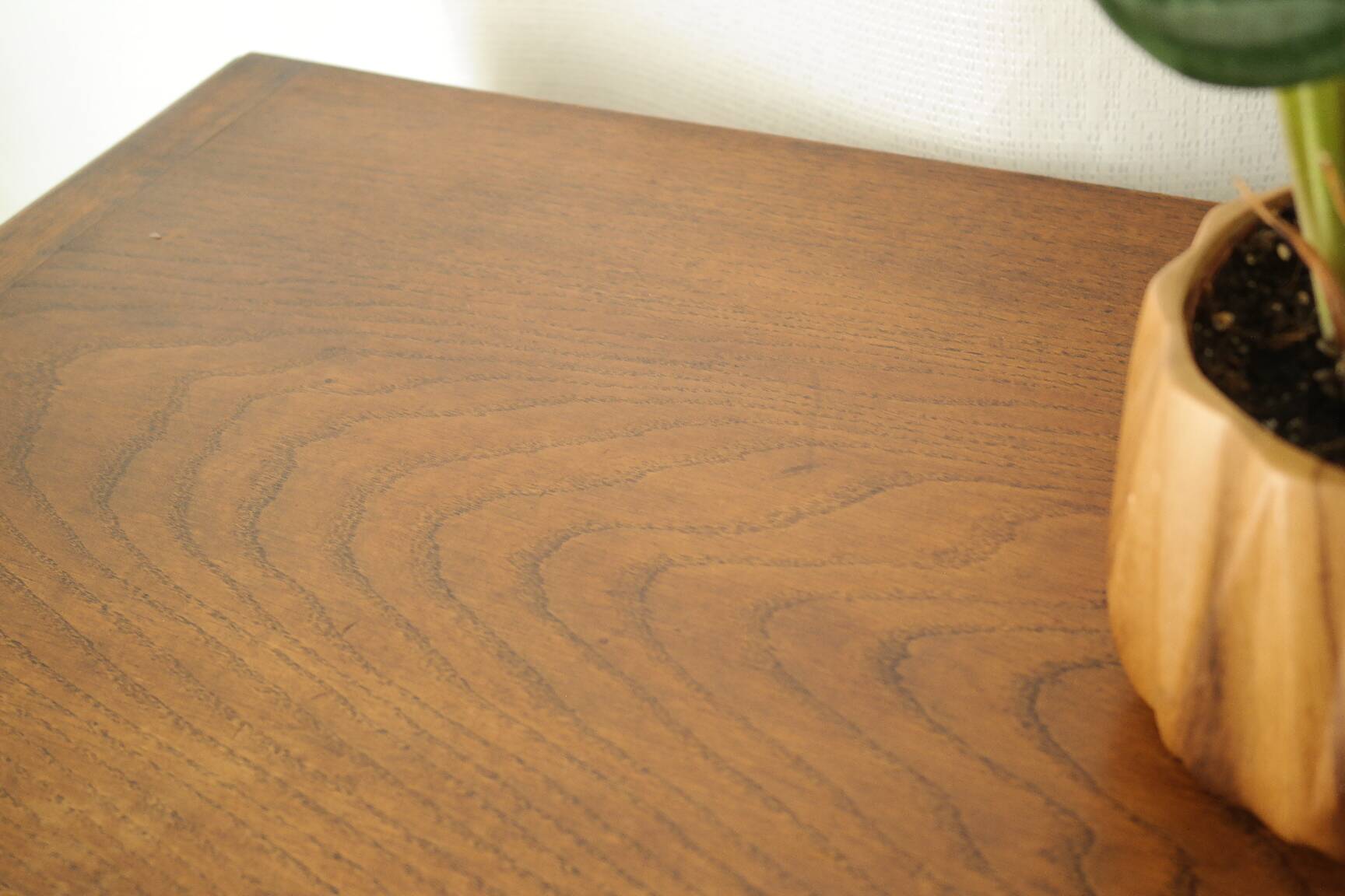 Louis XV style commode in solid oak, 20th century.