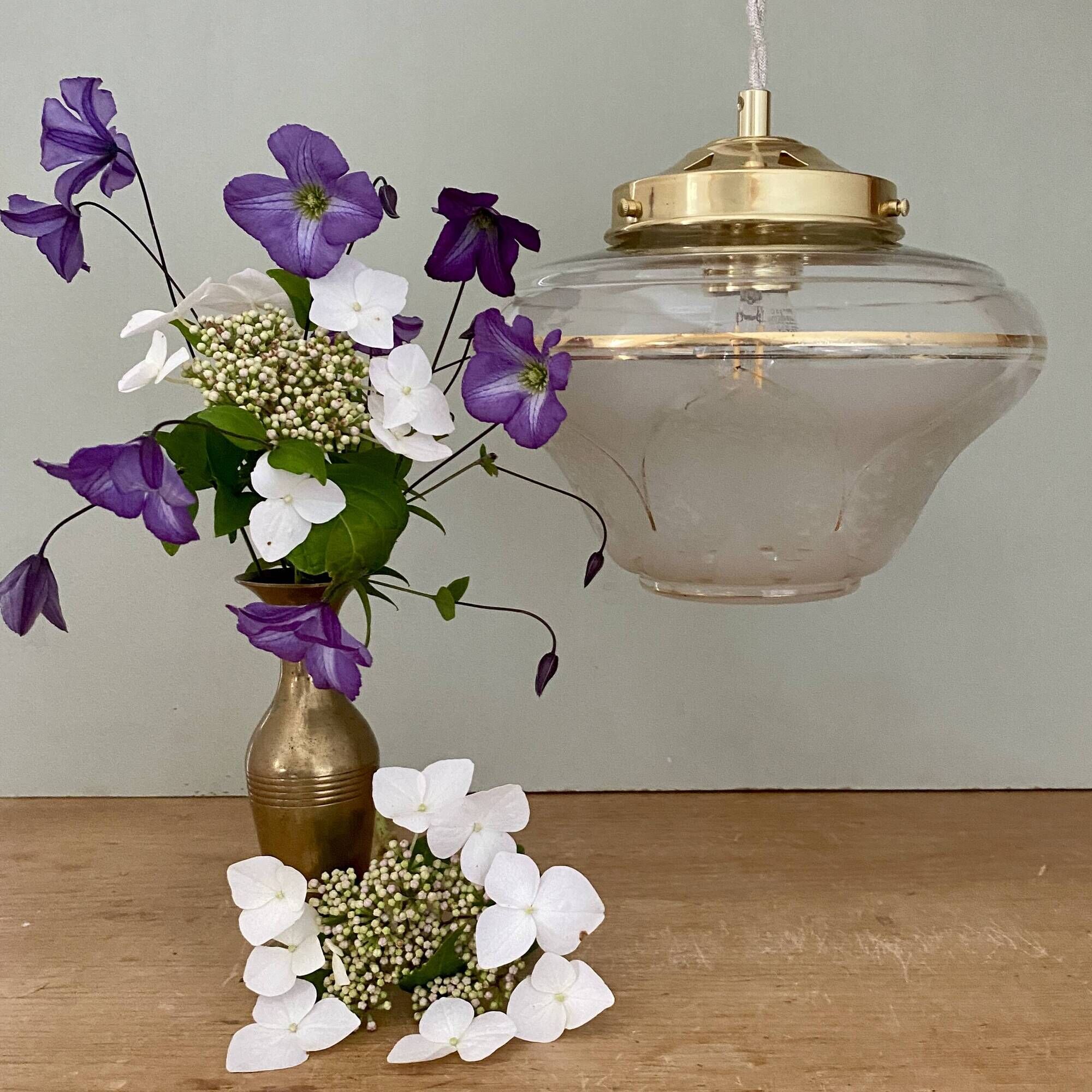 Vintage art deco globe pendant light in white and gold frosted glass
